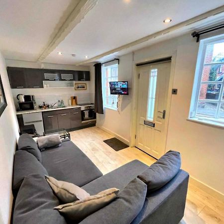 Вилла Cosy House Near The Peak District Лик Экстерьер фото